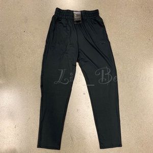 NWT Nike AT1111-010 Women Flow Lux Dri-FIT Training Pants Loose Fit Black Size M